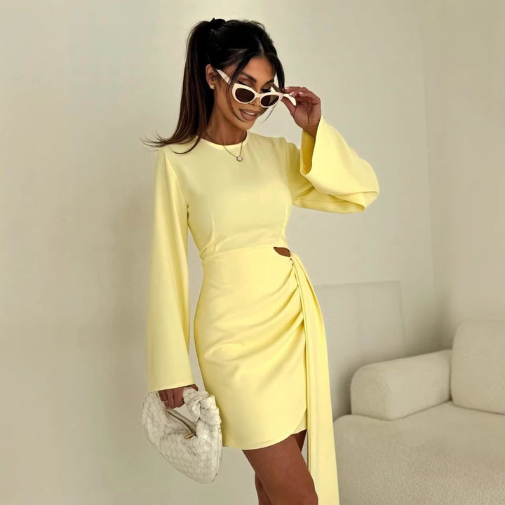 Damen Elegantes Wickel‑Minikleid mit seitlicher Tailleöffnung, weiten Trompetenärmeln und drapierter Taillenpartie Echoarchiv