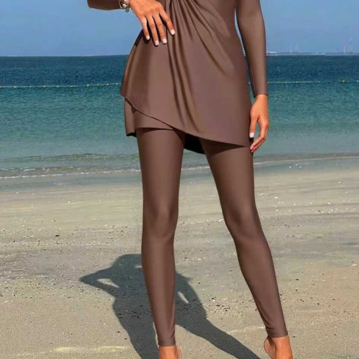 Damen Modischer Sportbadeanzug mit asymmetrischem Rock Echo Archiv