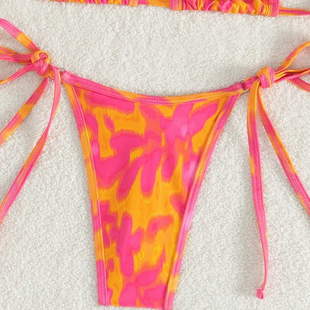 Damen Triangel-Bikini mit verstellbaren Bindebändern und auffälligem Farbmuster Echo Archiv
