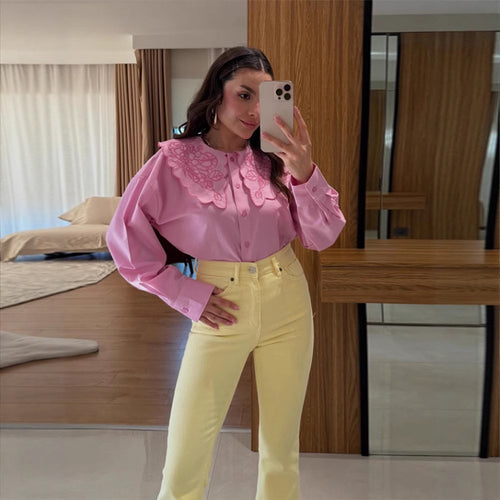 Damen Bluse mit übergroßem besticktem Spitzenkragen, Ballonärmeln & kastiger Silhouette Echoarchiv