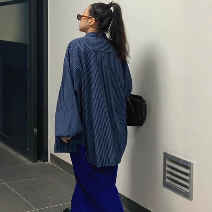 Damen Oversize-Hemd mit feiner Nadelstreifen-Optik, gerundetem Saum und überschnittener Schulter – Maréline