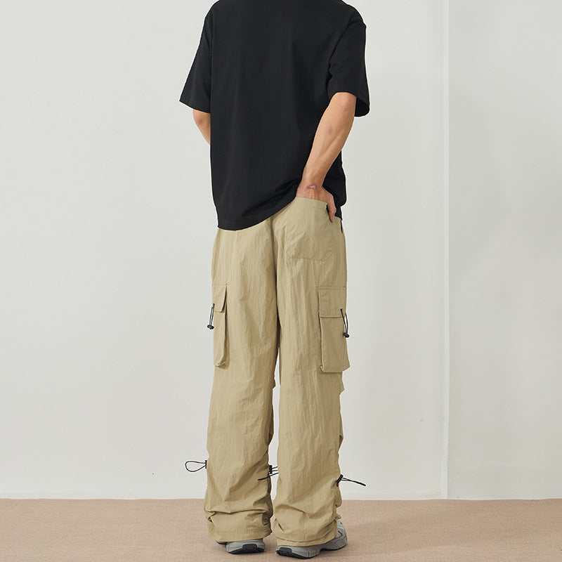 Herren Weite Nylon-Cargohose mit verstellbaren Saumkordeln und Tunnelzugbund Echo Archiv