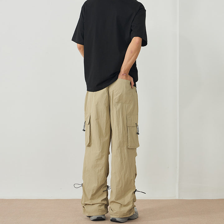 Herren Weite Nylon-Cargohose mit verstellbaren Saumkordeln und Tunnelzugbund Echo Archiv