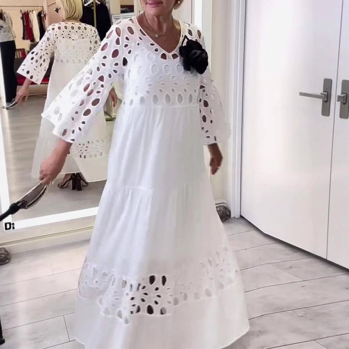 Damen nan Maxikleid mit Ajour-Lochstickerei, V-Ausschnitt, weiten Glockenärmeln und Stufensaum Echo Archiv