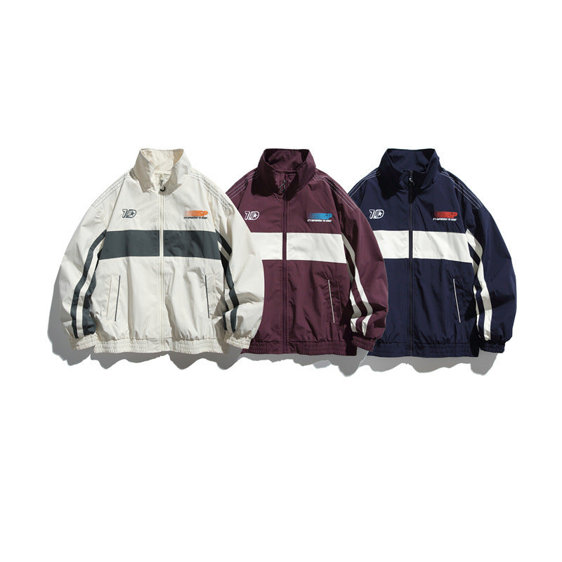 Herren Sportliche Retro-Trainingsjacke mit Streifendetail und Stehkragen Echoarchiv