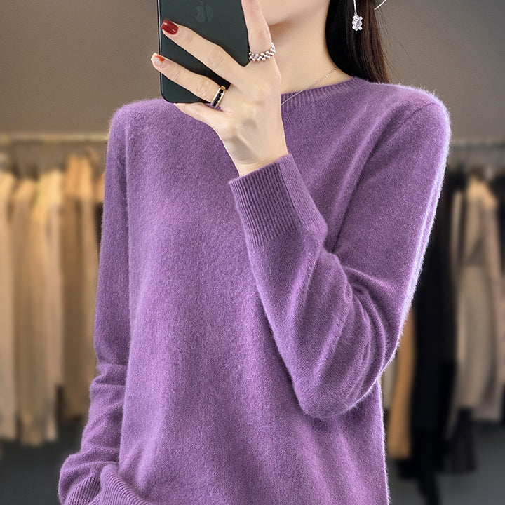 Damen Luxuriöser Feinstrick-Rundhalspullover mit softem Fluffy‑Finish und schmaler Bündchenform Echoarchiv