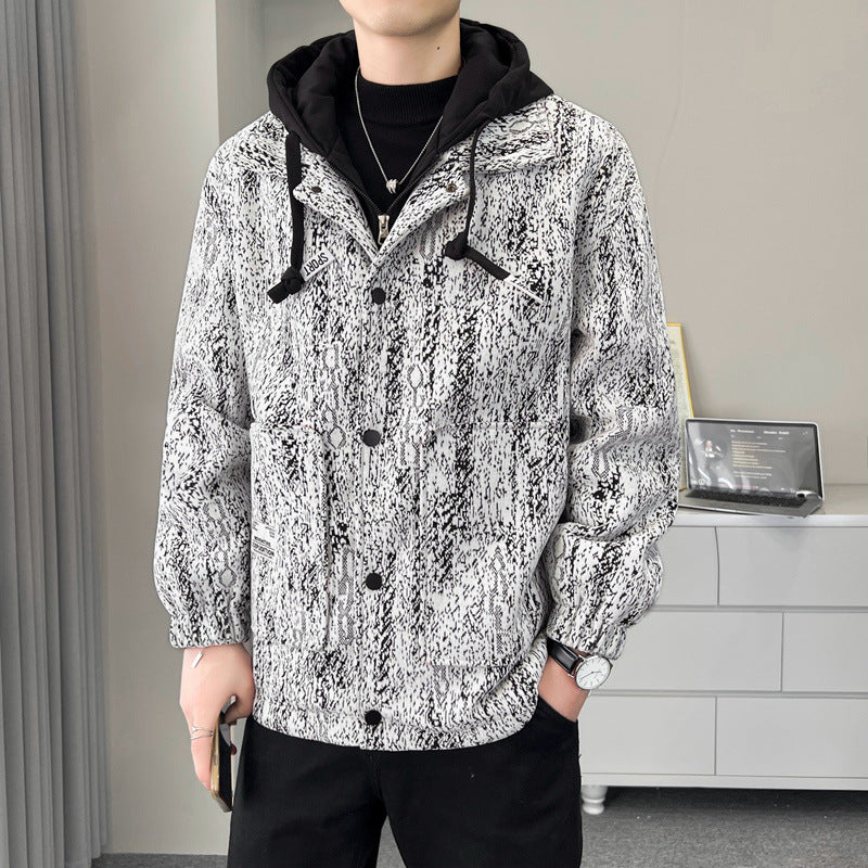 Herren sportliche Übergangsjacke mit hohem Kragen und praktischen Taschen Echoarchiv