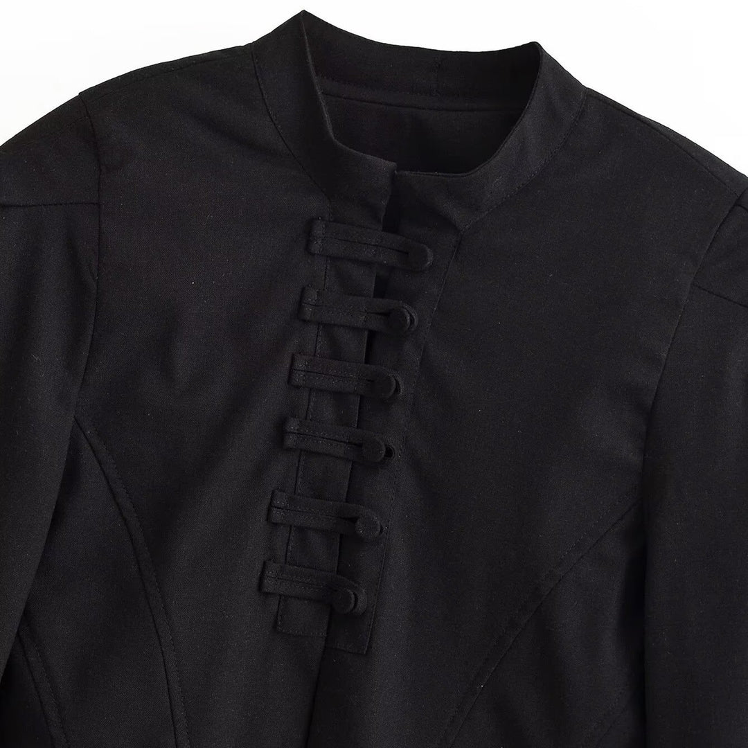 Damen kurz taillierte Jacke mit Stehkragen und dekorativer Schlaufenleiste Echo Archiv