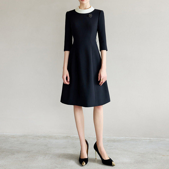 Damen Elegantes Midikleid mit Taillengürtel Echoarchiv