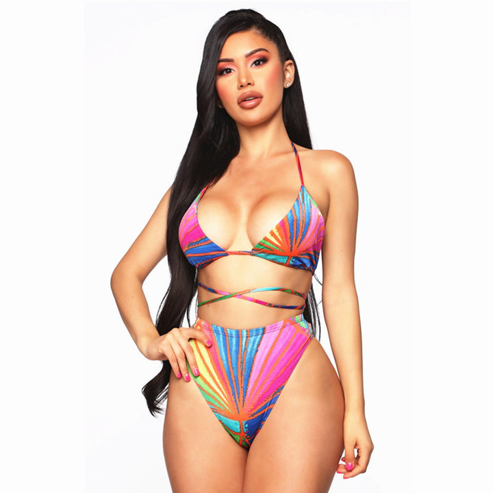 Damen Bikini mit Wickelrock und buntem Muster Echo Archiv