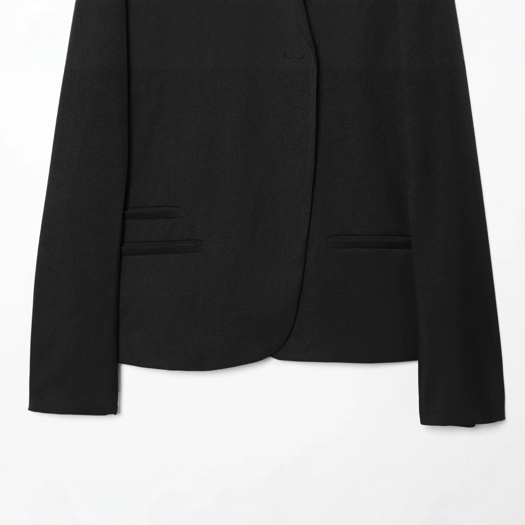 Damen Kurzer Blazer mit Stehkragen, verdeckter Knopfleiste und taillierter Silhouette Echo Archiv