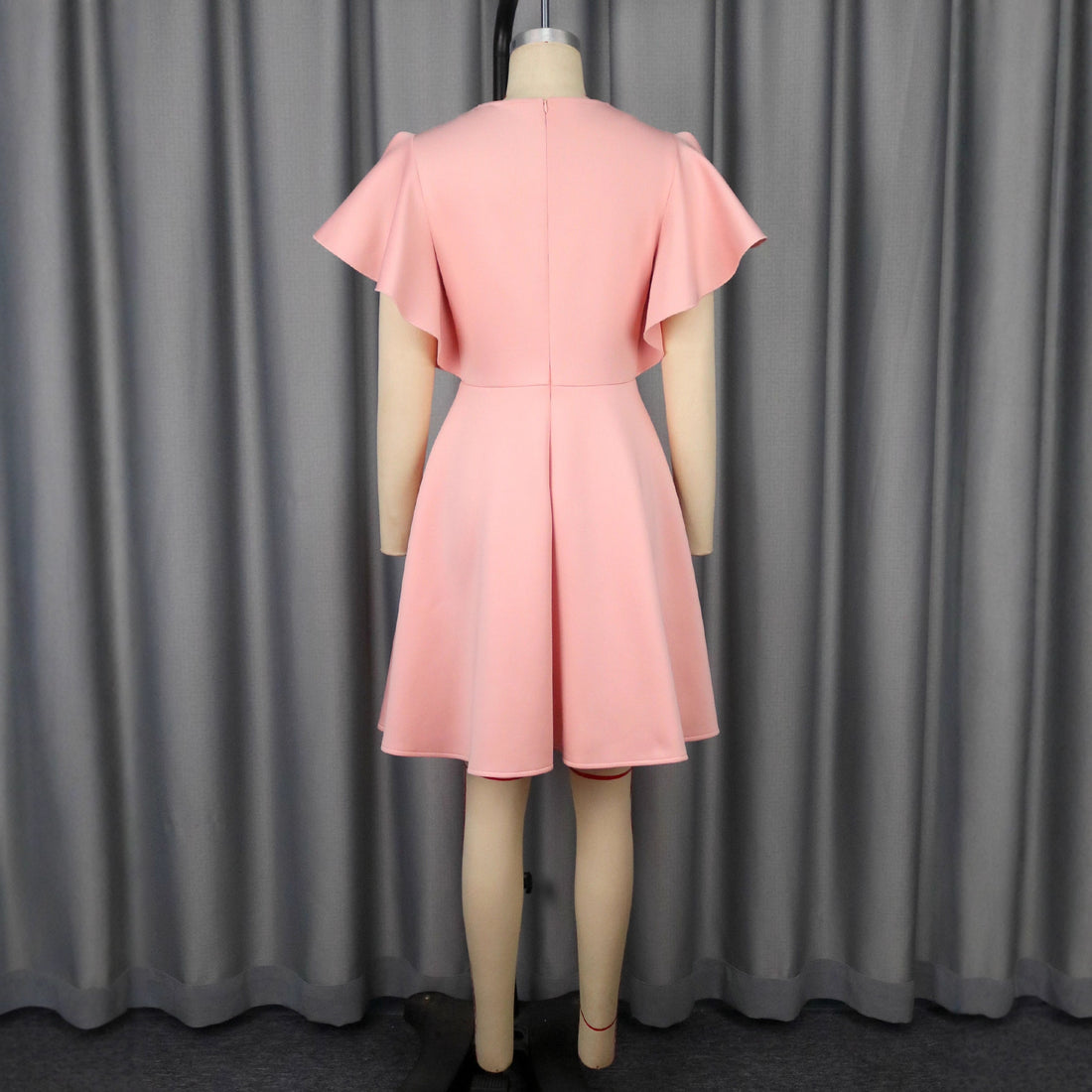 Damen Chic Volantkleid mit floralen Applikationen – Élara