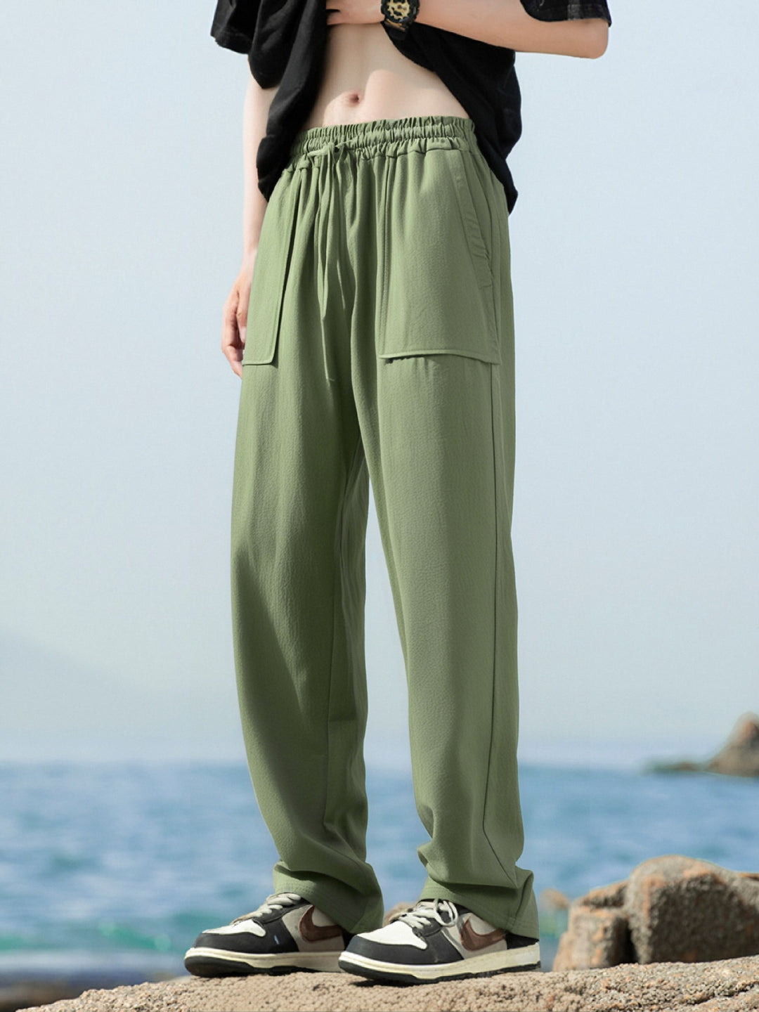 Herren Sportliche Freizeithose mit seitlichen Taschen und elastischem Bund Echoarchiv