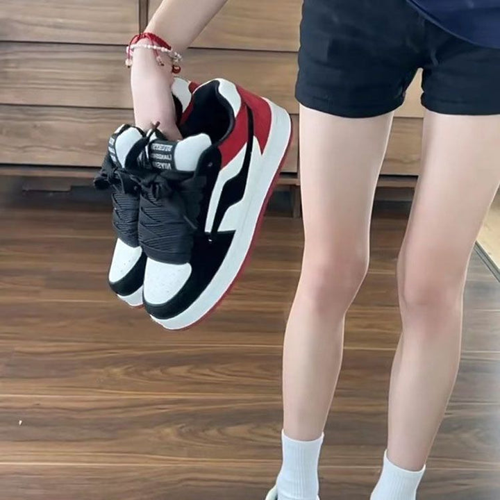 Damen Sportliche Sneakers mit durchgehend gepolsterter Innensohle und rutschfester Sohle Echo Archiv