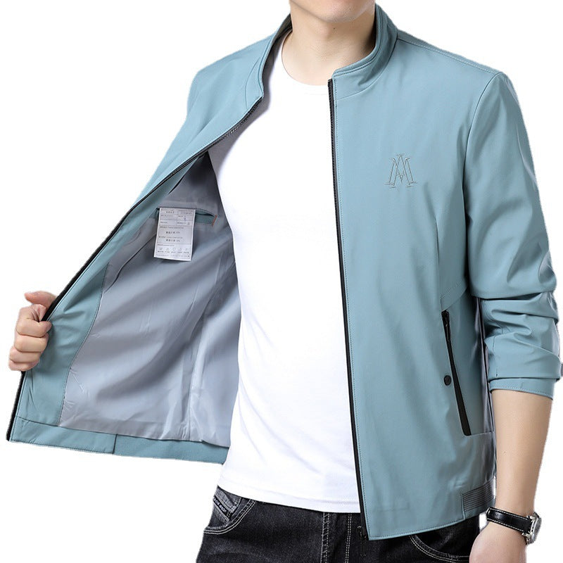 Herren modische Übergangsjacke mit modernem Schnitt und eleganten Taschen Echoarchiv