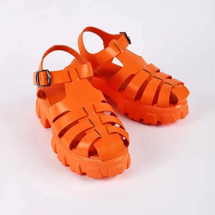 Damen  robuste Plateau-Sandalen mit mehreren Zier- und Komfortriemen, verstellbarer Metall-Schnalle und profiliertem Traktorabsatz Echo Archiv