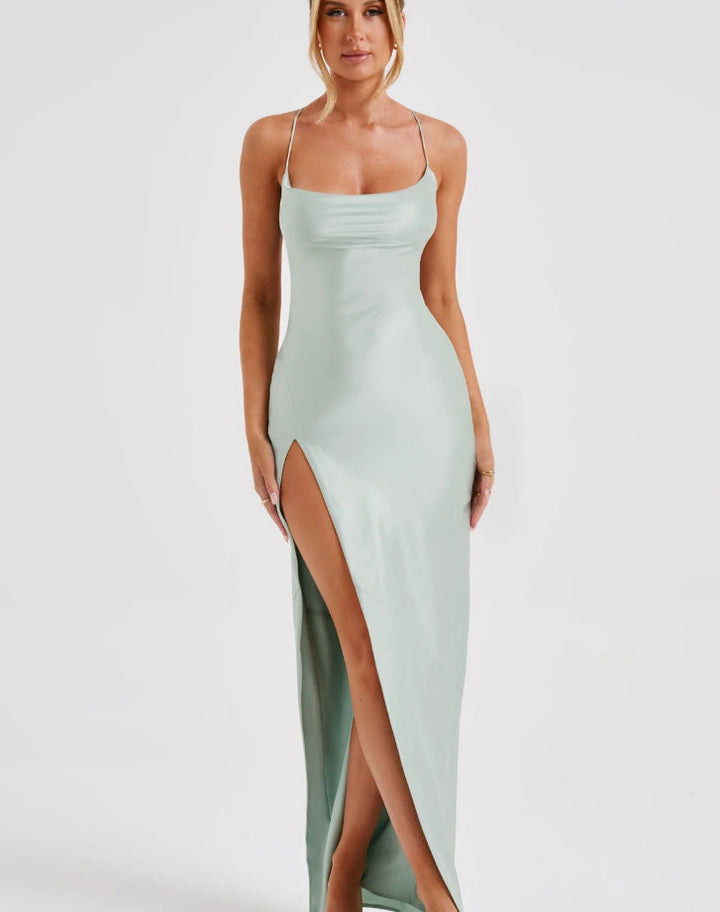 Damen Elegantes Maxikleid mit schmalen Spaghettiträgern und seitlichem Schlitz Echoarchiv