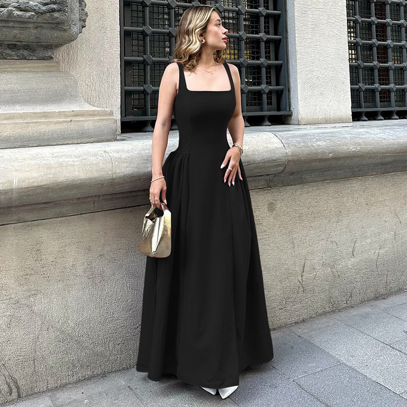 Damen Elegantes Abendkleid mit quadratischem Ausschnitt und fließendem Rock Echo Archiv