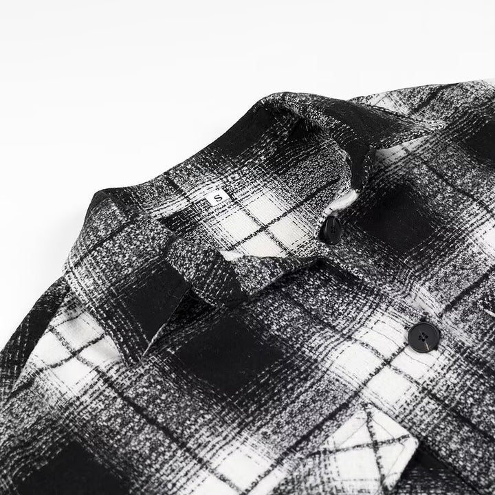 Damen Longline-Karo-Überhemd mit Oversize-Schnitt und aufgesetzten Pattentaschen Echo Archiv