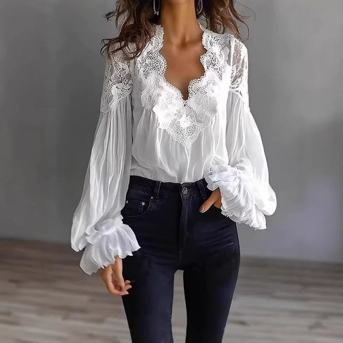 Damen Chiffon-Bluse mit Spitzen-V-Ausschnitt und weiten Plissee-Ärmeln Echo Archiv