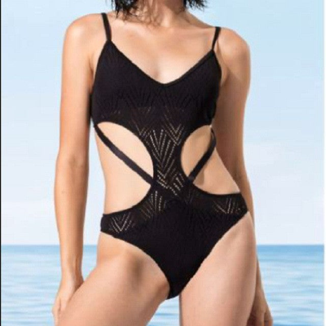 Damen Cut-Out Einteiler-Badeanzug mit innovativem Design Echo Archiv
