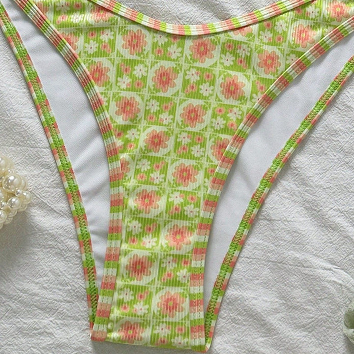 Damen Triangel-Bikini mit frischem Blumendruck und verstellbaren Trägern Echo Archiv