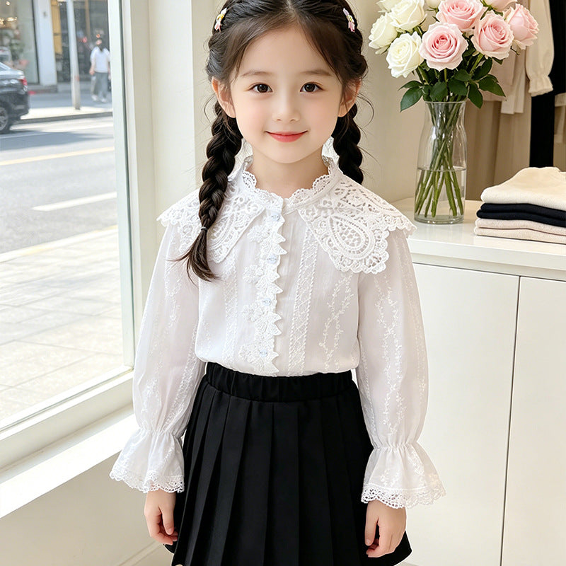 Mädchen elegante Bluse mit Rüschenkragen und Spitzenakzenten Echo Archiv