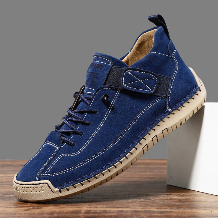 Herren Ledernachahmender Freizeit‑Sneaker mit Klettriemen, Mokassinnaht & profilierter Gummisohle Echoarchiv