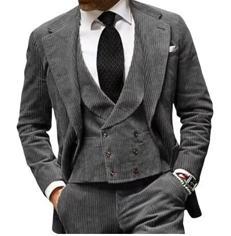 Herren eleganter Cordanzug mit Weste und stilvollem Revers Echoarchiv