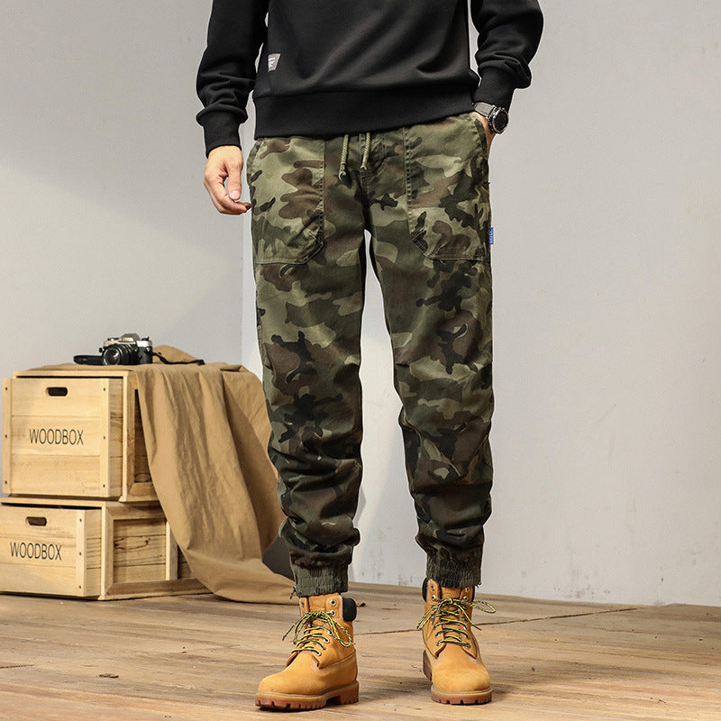 Herren Army‑Utility Cargo‑Jogger aus Baumwoll‑Twill mit aufgesetzten Klapptaschen und elastischen Bündchen Echo Archiv