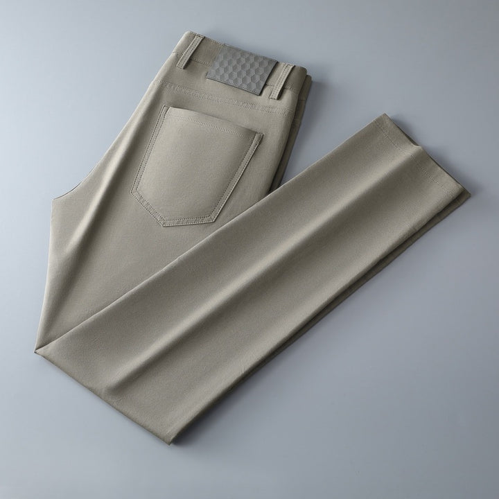 Herren elegante Slim-Fit Jeanshose mit hohem Tragekomfort und flexibler Bundverstellung Echoarchiv