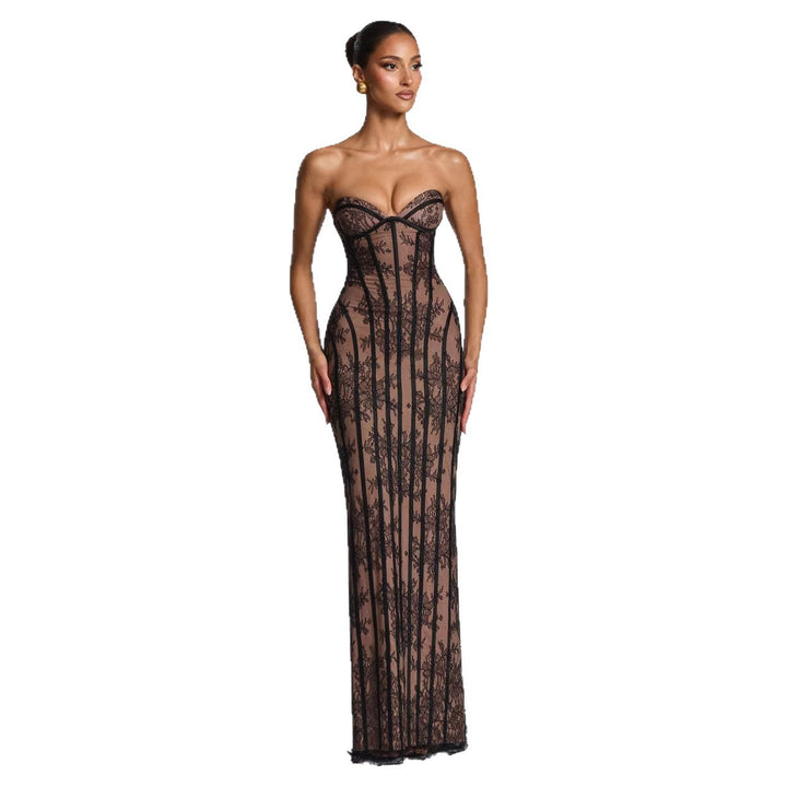 Damen Elegantes Spitzenkleid im figurbetonten Design Echo Archiv