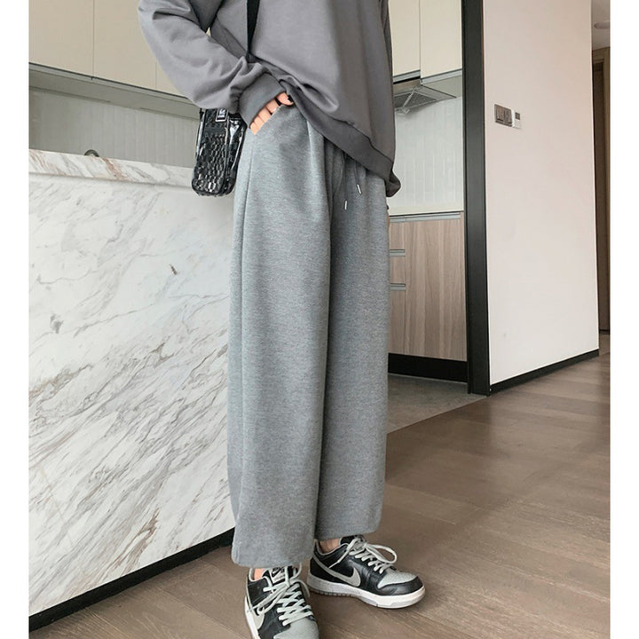 Damen relaxed-fit Sweatpants mit elastischem Kordelbund, seitlichen Eingriffstaschen und abgesteppten Saumnähten – Avélisse
