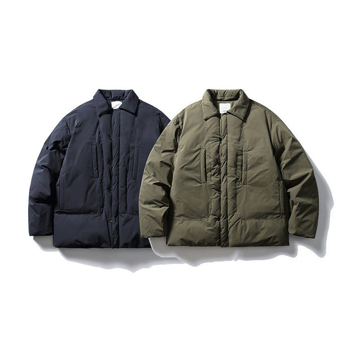 Herren Kurz geschnittene Thermo‑Pufferjacke im Boxy‑Cut mit Hemdkragen und verdeckter Druckknopfleiste Echo Archiv