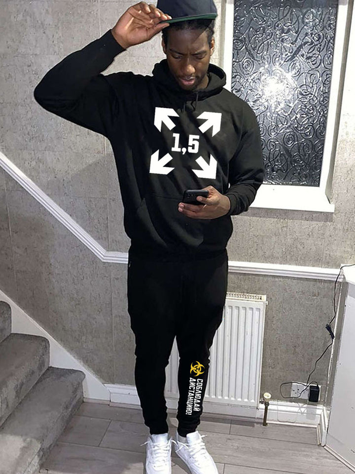 Herren Kapuzenpullover und Jogginghose Set mit modischem Druck Echoarchiv
