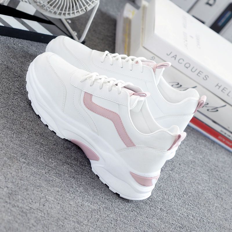 Damen Sportliche Sneakers mit komfortablem Dämpfungssystem und atmungsaktiver Oberflächenstruktur Echo Archiv