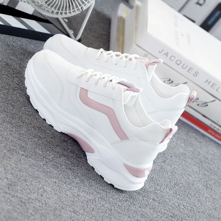 Damen Sportliche Sneakers mit dämpfendem Komfort und trendigen Details Echo Archiv