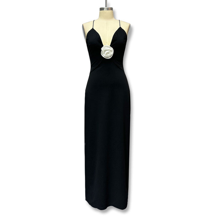 Damen Elegantes Maxikleid mit tiefer V-Ausschnitt und dekorativer Blüte Echo Archiv