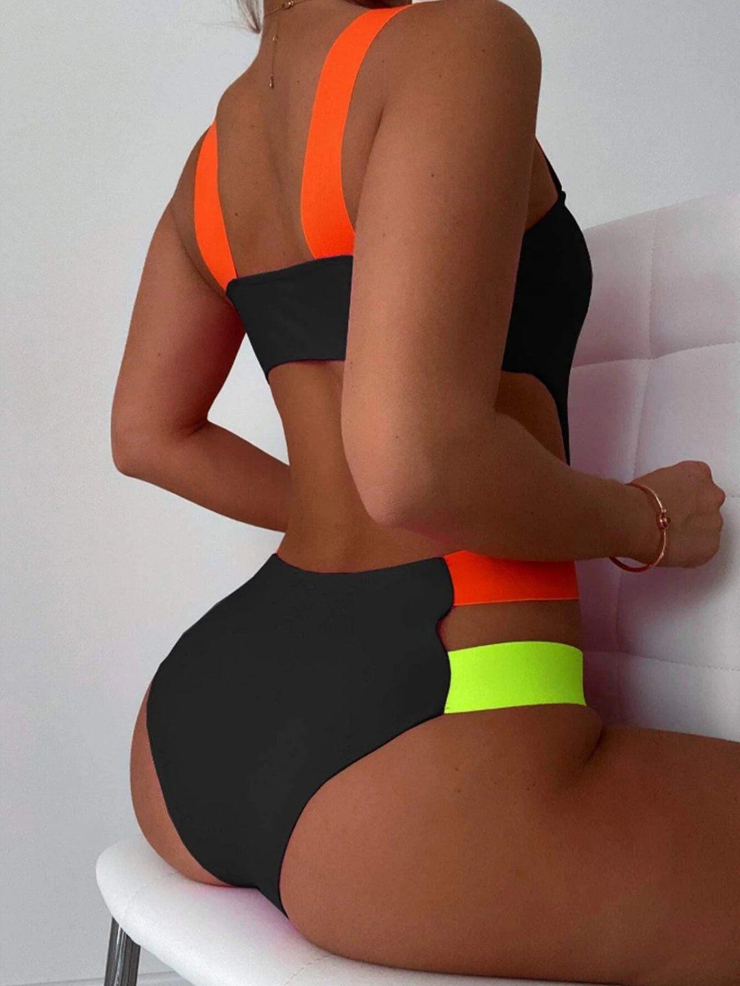 Damen Sportlicher Cut-Out Einteiler Badeanzug Echo Archiv