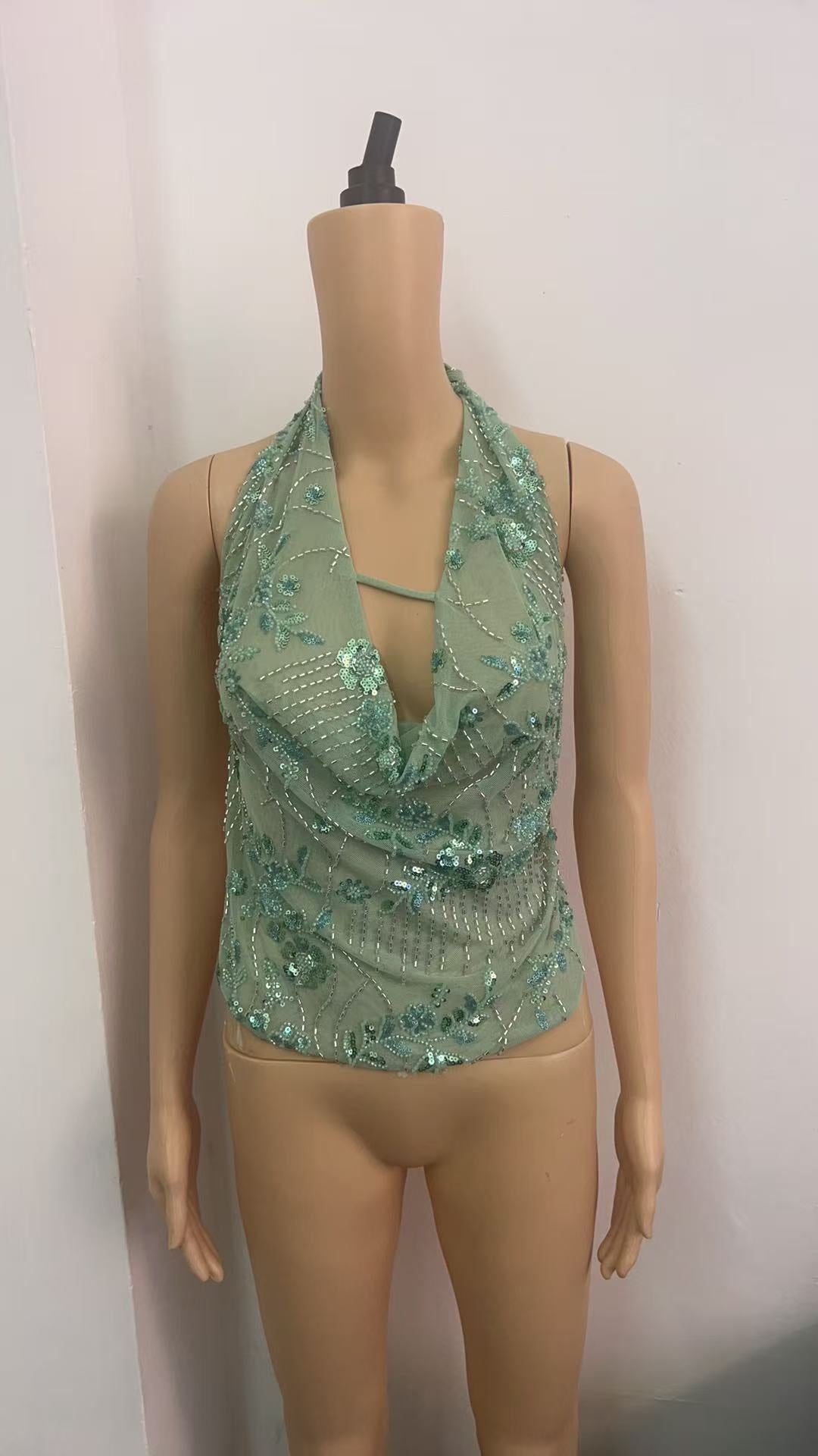 Damen Glitzerndes Spaghetti-Trägeroberteil mit floralen Applikationen und tiefem Ausschnitt Echo Archiv