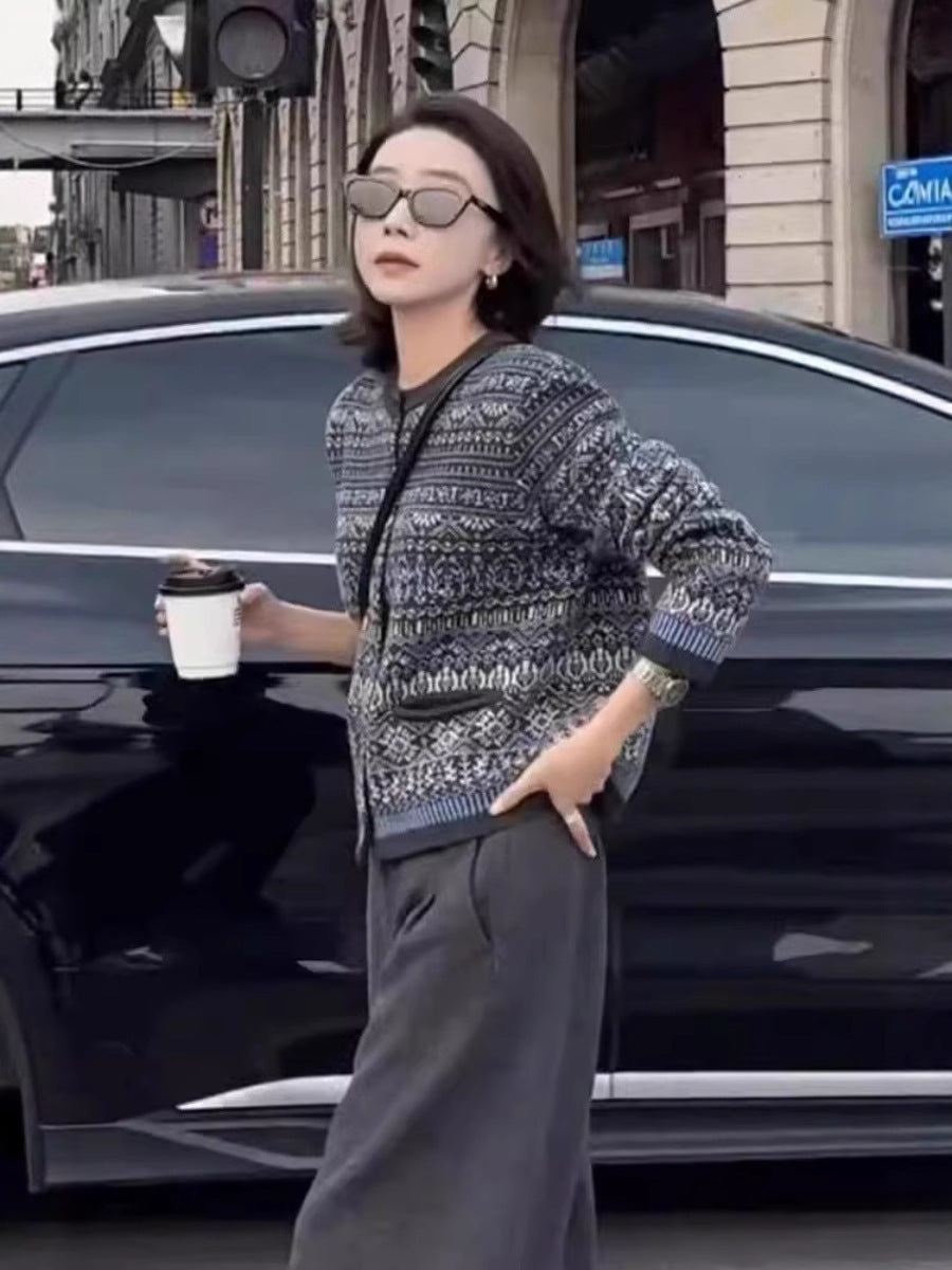 Damen Kurzjacke-Cardigan mit Jacquard‑Muster, Rippbündchen und Rundhals Echoarchiv