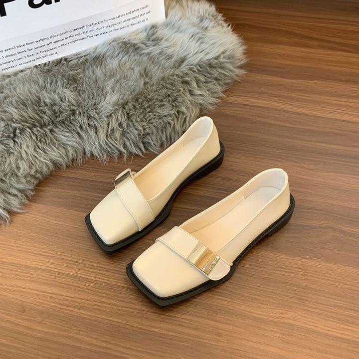 Damen Elegante Loafer mit quadratischer Zehenkappe und goldener Zierplatte – Lioré