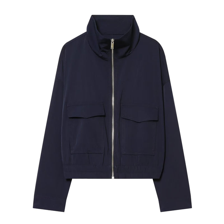 Damen Cropped Bomberjacke mit Stehkragen, durchgehendem Reißverschluss und aufgesetzten Pattentaschen Echo Archiv