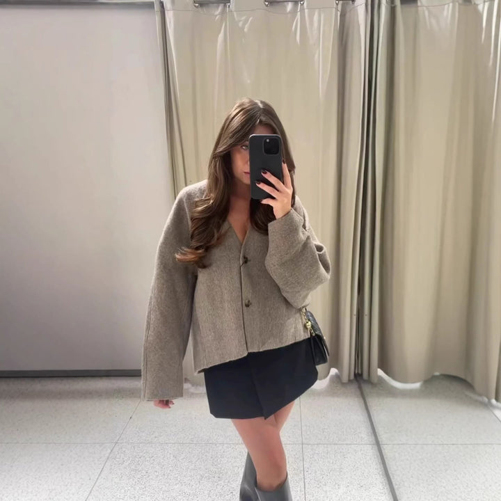 Damen Boxy Kurzjacke aus Wollmix mit V‑Ausschnitt und Zwei‑Knopf‑Verschluss Echo Archiv