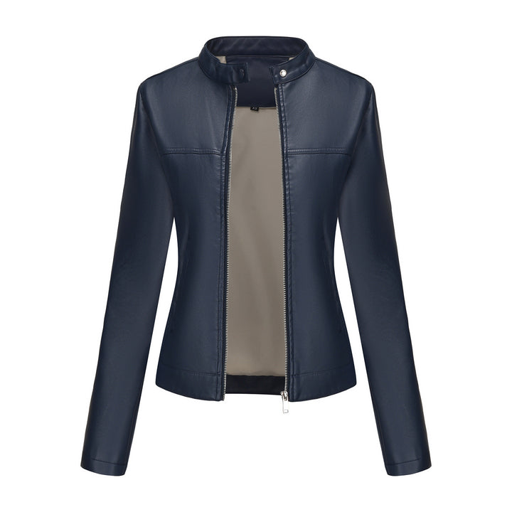 Damen nan taillierte Kunstlederjacke mit Stehkragen, verdecktem Reißverschluss und cleanem Minimaldesign Echo Archiv