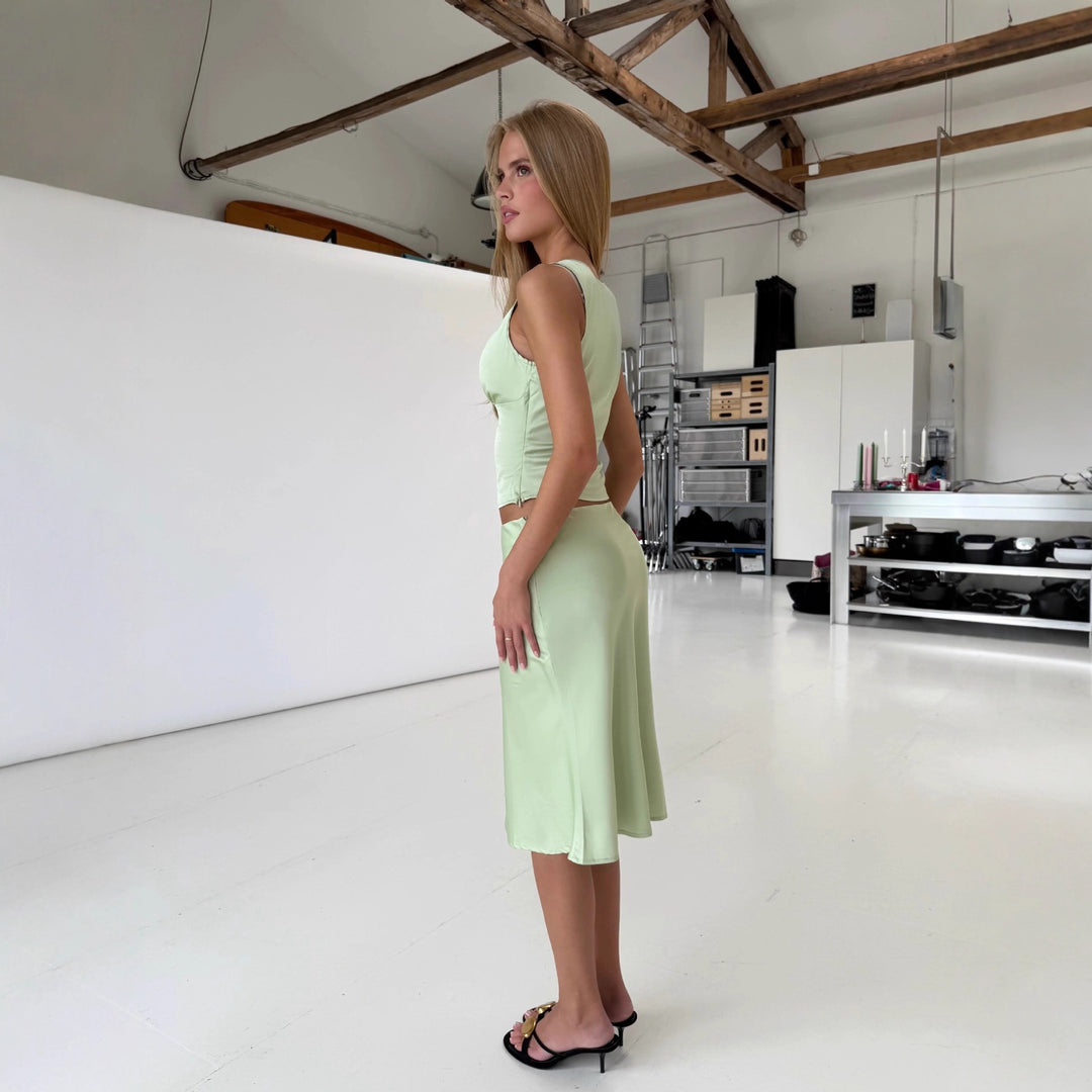 Damen elegantes Zweiteiler-Set mit V-Ausschnitt und fließendem Material Echo Archiv
