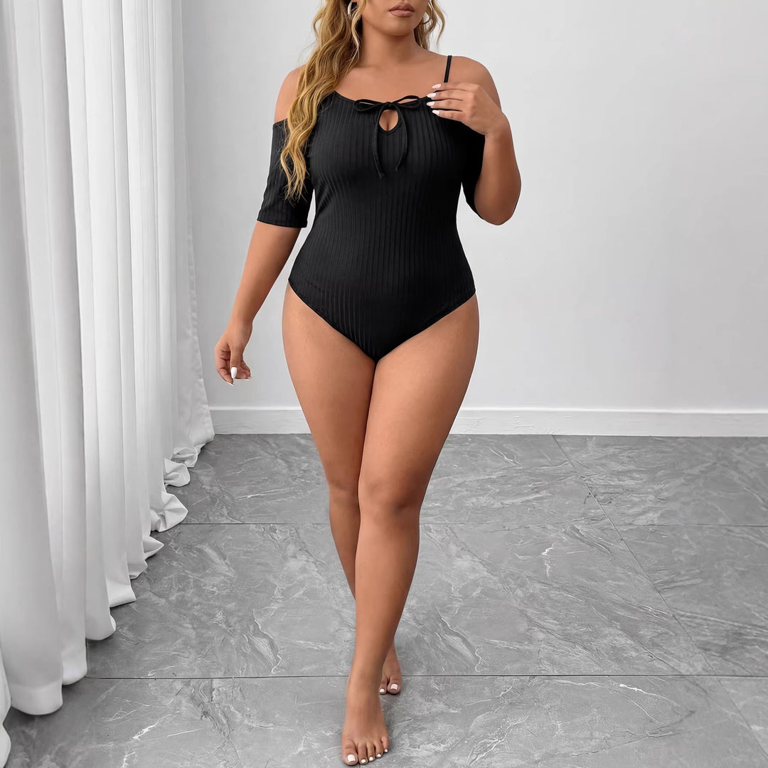 Damen Körperbetontes Oberteil mit Off-Shoulder Design Echo Archiv