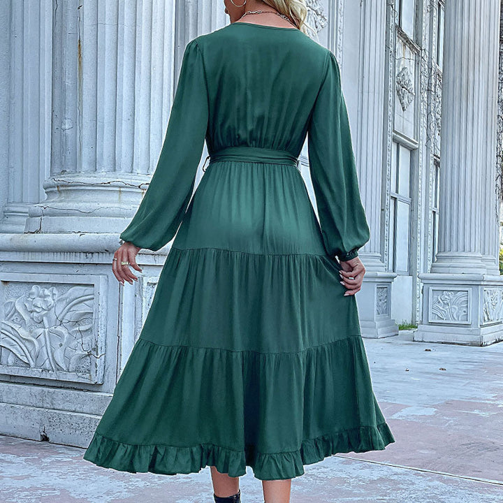 Damen Langes Satin‑Optik Stufenkleid mit V‑Ausschnitt, Bindegürtel und Volantsaum Echoarchiv
