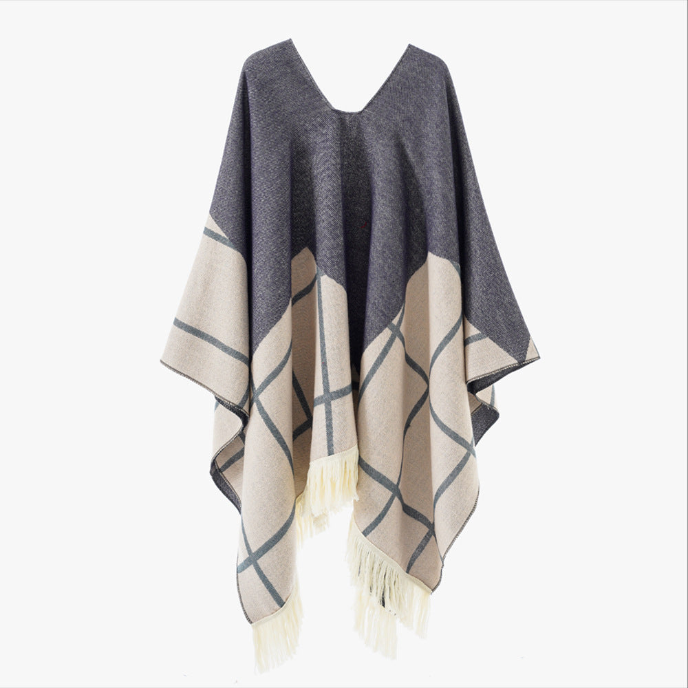 Damen Ornamentaler Jacquard‑Poncho mit V‑Ausschnitt und Fransensaum Echo Archiv