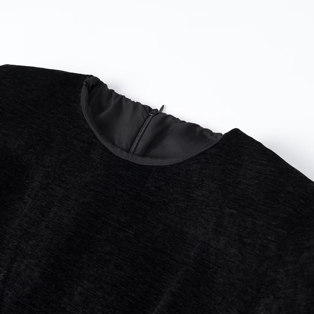 Damen Samt-Midikleid mit kurzen Ärmeln und gestuftem Plisseerock Echoarchiv